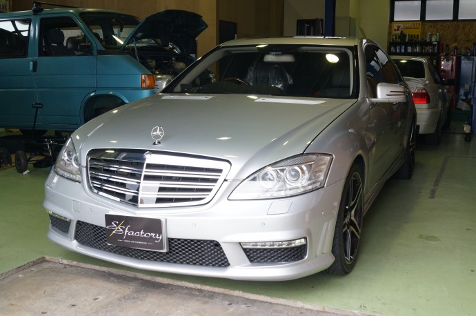 ベンツ　S500　エアサス交換